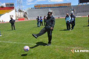 Torneo de fútbol en Oruro inaugurado por Freddy Padilla