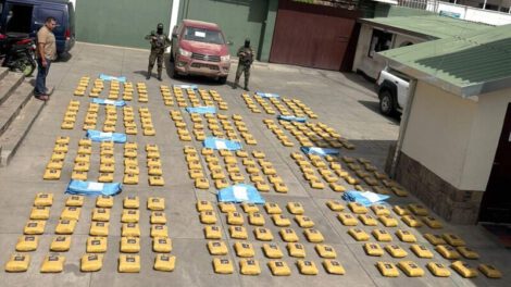 Secuestran vehículo con marihuana en Cochabamba