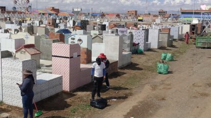 Limpieza en cementerios El Alto