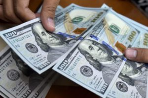 Subida del dólar paralelo en Bolivia