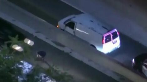 Hombre atropellado en Los Ángeles tras huir de la Policía