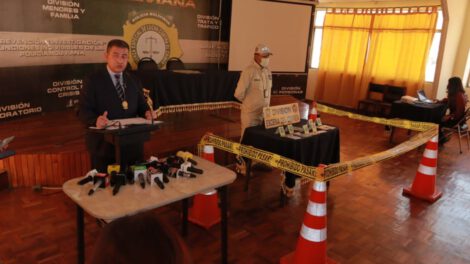 Felcc desarticula grupo de estafadores en La Paz