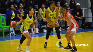 Libofem con Carl A-Z y Alemán en el inicio del torneo