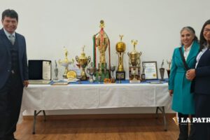 Club Atlético Nacional recibe medalla al mérito en su 90 aniversario