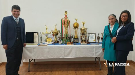 Club Atlético Nacional recibe medalla al mérito en su 90 aniversario