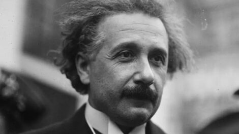 Ministerio de Educación atribuye erróneamente una frase a Einstein