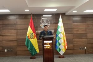 Senador Leonardo Loza expresa preocupación sobre la soberanía nacional