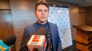 Manolo Rojas postula a la presidencia de la Cámara Baja
