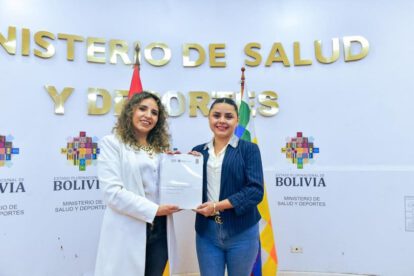 Informe sobre políticas de salud entregado por la ministra María Renée Castro