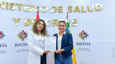 Informe sobre políticas de salud entregado por la ministra María Renée Castro