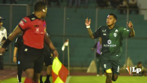 Suspenden árbitros por anular gol legítimo