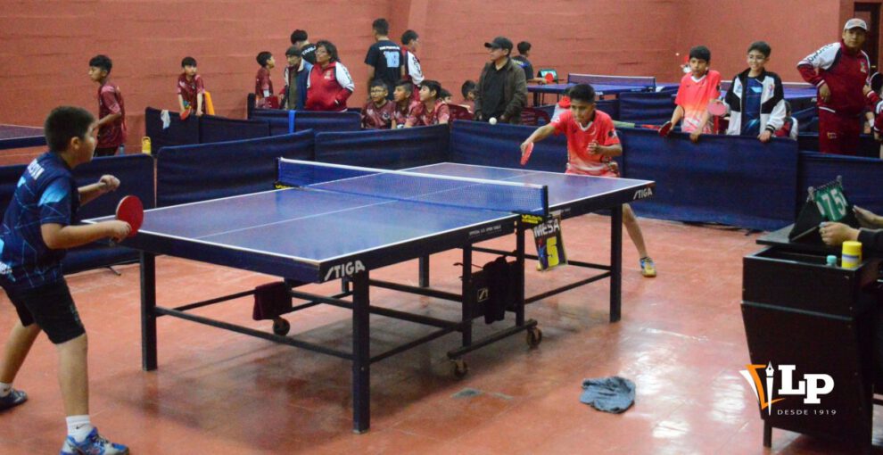 Torneo nacional de tenis de mesa en Oruro