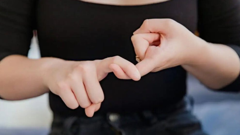 Lengua de Señas Boliviana como idioma oficial del Estado