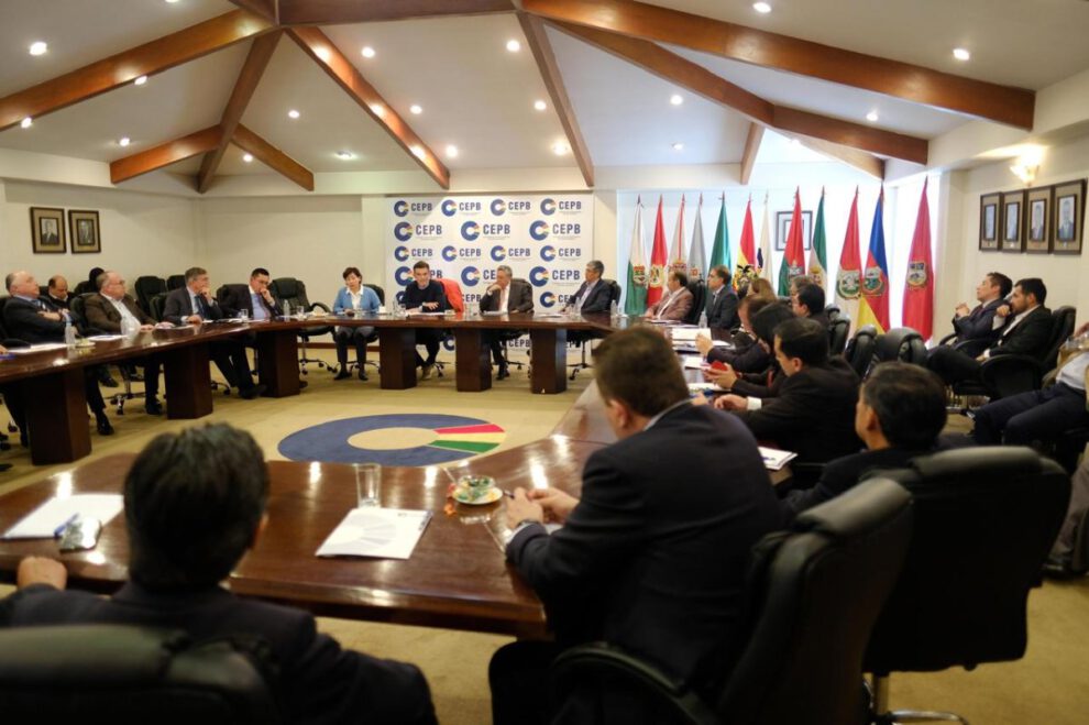 Gobierno electo convoca a sectores empresariales para fortalecer la economía boliviana