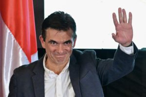 Rodrigo Paz Pereira inicia cumbre para rearticular relación público-privada