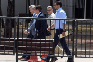 Paquete de decretos anunciado por Rodrigo Paz