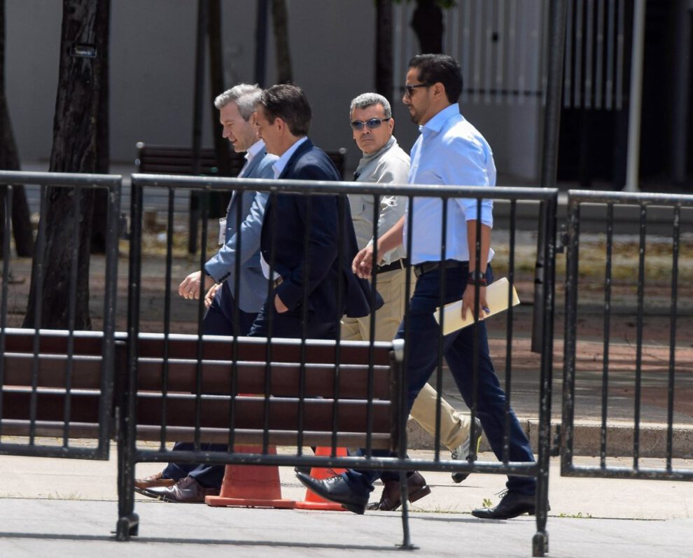 Paquete de decretos anunciado por Rodrigo Paz