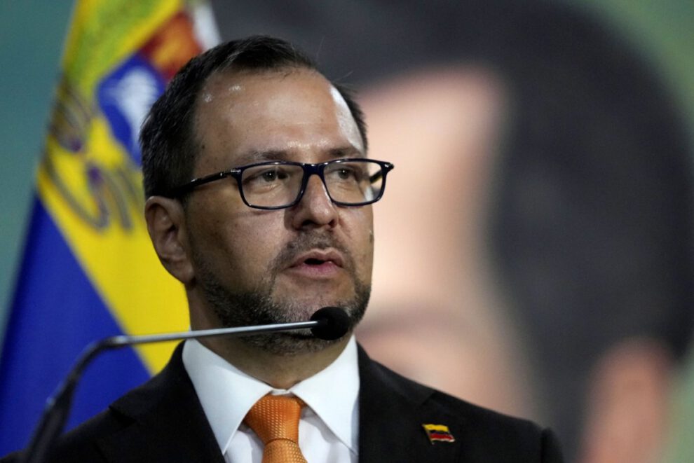 Canciller venezolano critica a presidente boliviano
