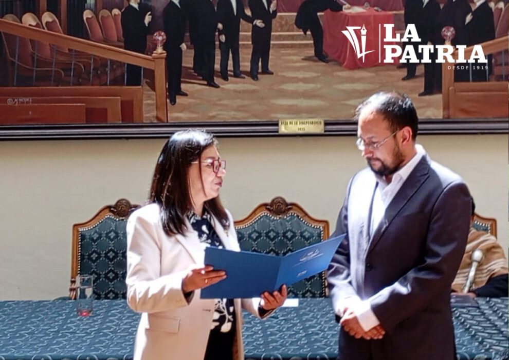 Reconocimiento a LA PATRIA por el Bicentenario de Bolivia