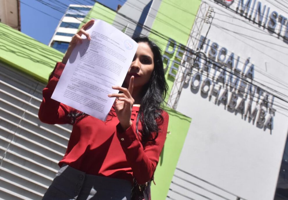 Alerta migratoria contra Luis Arce solicitada por Brenda Lafuente