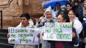 Protesta de FESIRMES por falta de pagos en hospitales de Santa Cruz