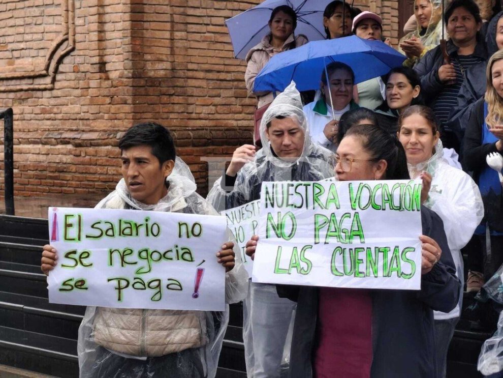 Protesta de FESIRMES por falta de pagos en hospitales de Santa Cruz