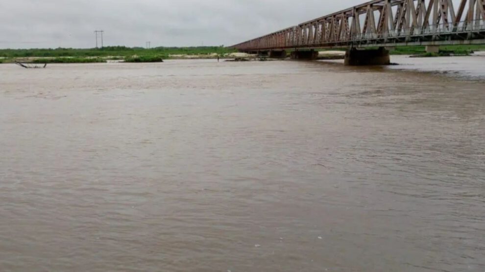 Intensas lluvias en Santa Cruz causan ruptura de diques