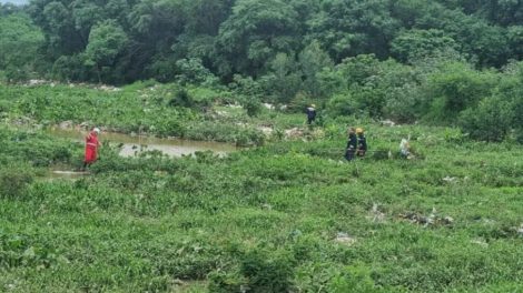 hombre desaparecido en drenaje en Santa Cruz