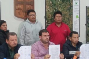 Precio base de leche exigido por productores lecheros