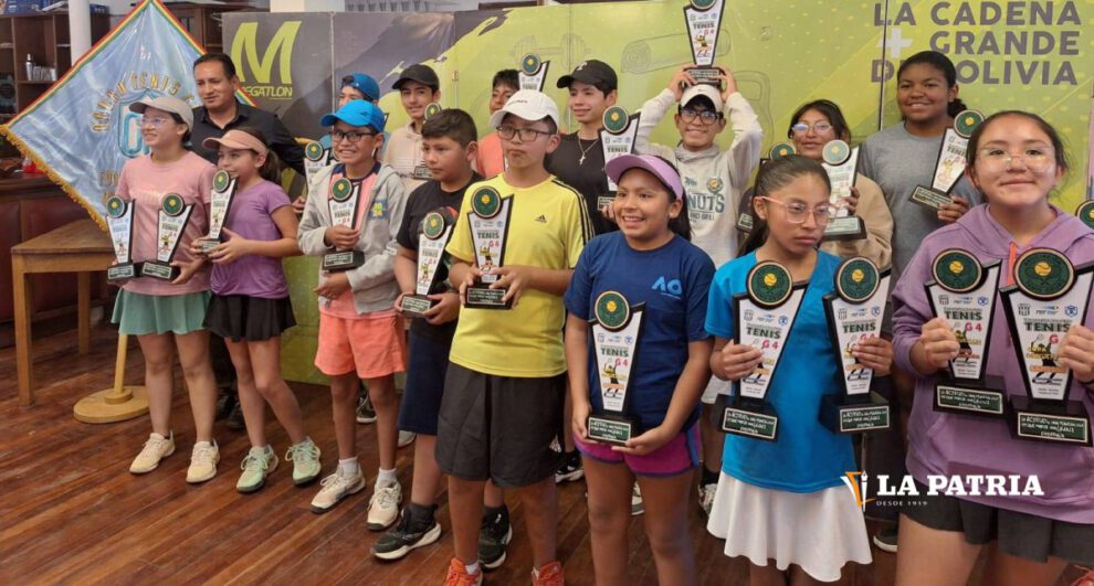 Torneo nacional de tenis G-4 en Oruro