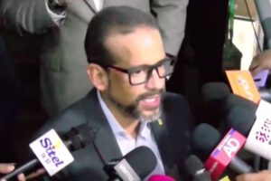 El gobernador de Santa Cruz, Luis Fernando Camacho, confirma su asistencia a la posesión presidencial