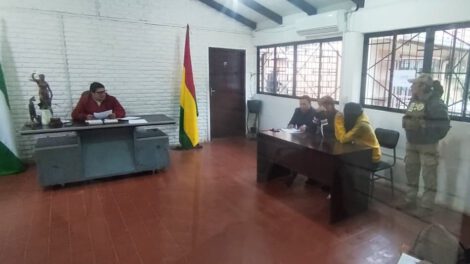 Sentencian a mujer por infanticidio en Santa Cruz