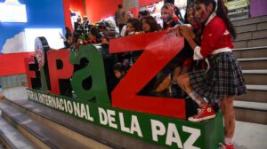 Halloween en la Fipaz con niños disfrazados