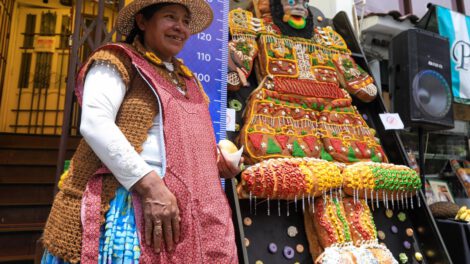 Día de Difuntos en Bolivia con altares y t’antawawas