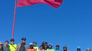 Caravana Sentir Orureño rinde homenaje a la Fundación de Oruro