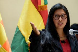 Eva Copa inicia ronda de encuentros políticos en Santa Cruz