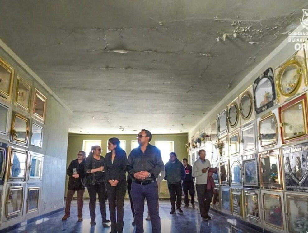 Homenaje a los notables de Oruro en la festividad de Todos Santos