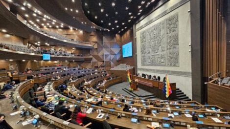 Ley de Diferimiento de Créditos en la Cámara de Diputados