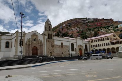 Basílica Menor del Socavón en Oruro