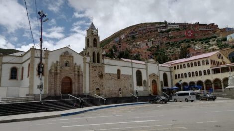Basílica Menor del Socavón en Oruro