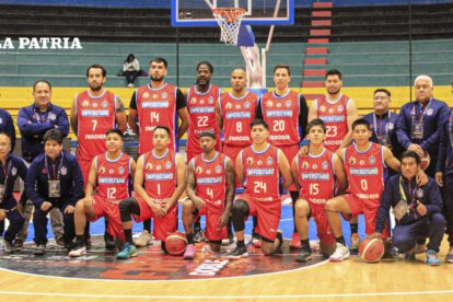 Universitario en la Liga Sudamericana de Básquetbol