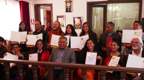 Reconocimiento a personalidades culturales en Oruro