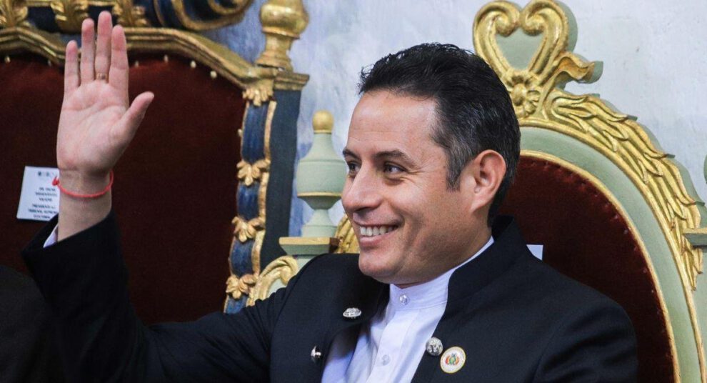 Edmand Lara uniforme policial