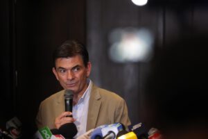 Renacimiento económico en Bolivia con Rodrigo Paz Pereira