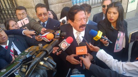 El exsenador Óscar Eid apoya a Rodrigo Paz como el presidente que Bolivia necesita