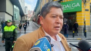 Eliminación de ministerios por el diputado Ruddy Pantaleón