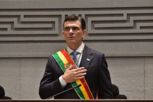 Rodrigo Paz asume como presidente