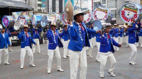 Festival Coreográfico de Bandas en Oruro