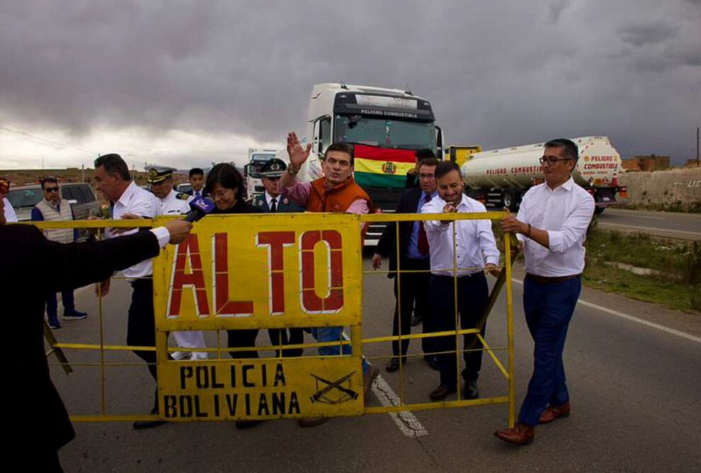 Abastecimiento de combustible en Bolivia liderado por el Presidente Rodrigo Paz