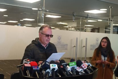 Diputado Alarcón exige lista de autoridades salientes bajo arraigo
